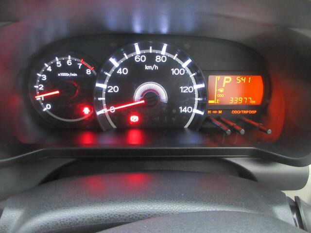 �V���v���Ō��₷���f�U�C���̃��[�^�[�p�l���ł��B�Ԃ̏�񂪕\�������厖�ȏꏊ�����炱�����₷������؂ł��ˁB