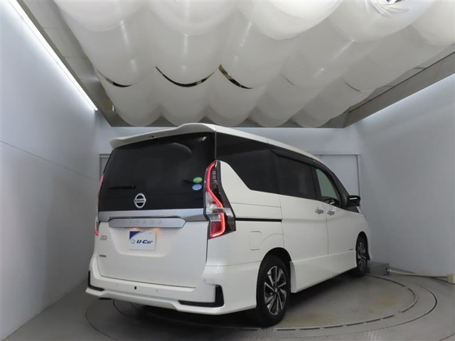 セレナ2.0 ハイウェイスターV