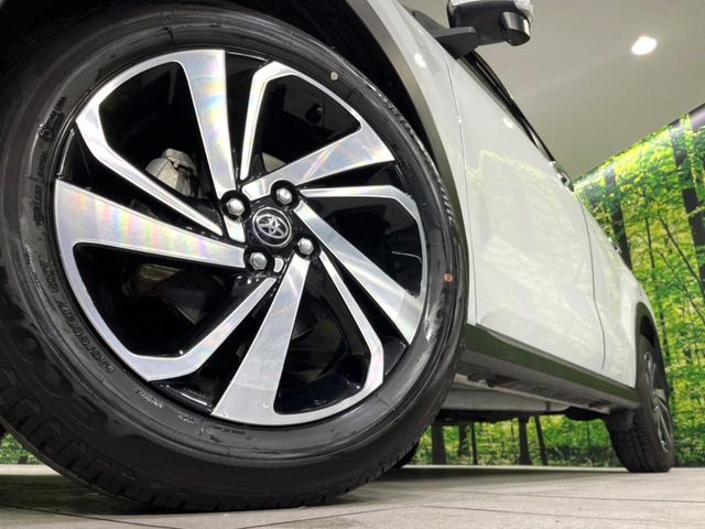 �y����17�C���`�A���~�z�C�[���z�O�ςɃ}�b�`���������A���~�z�C�[���𑕒����Ă���܂��B�e��ЊO�A���~�z�C�[����A�X�^�b�h���X�^�C�����戵�����Ă���܂��B���񂲑��k����������