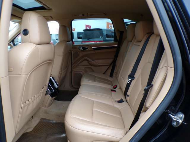 ★未使用車・ディーゼル・軽トラック・キャンピングカー・ドリフト車・福祉車両・車イス・冷凍車・LPG・移動販売車・リムジン・旧車・バス・キッチンカー・商用車ハイルーフ・電気自動車の販売歴もございます