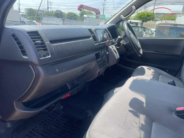 ハイエースバン2.8 DX ロング ディーゼル 4WD