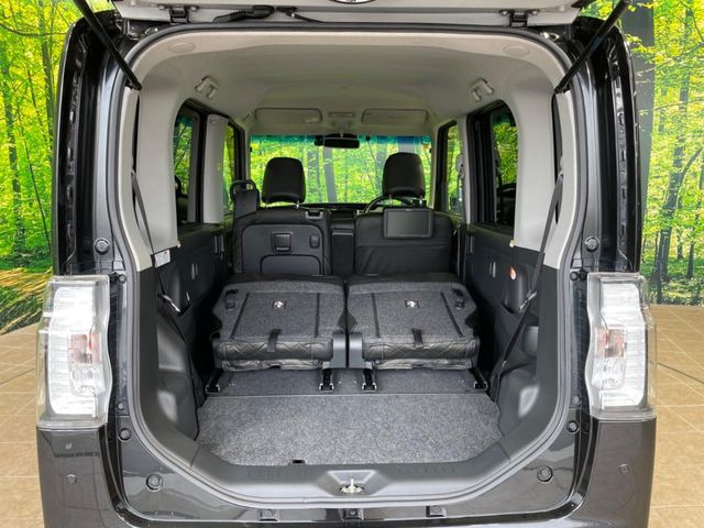普段のお買い物や通勤、送迎等に十分な荷室スペースを確保しております。セカンドシートを倒すと、大きな荷物の積載も可能です♪