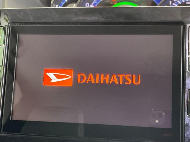 【純正ナビ】人気の純正ナビを装備。オーディオ機能も充実しており、Bluetooth接続すればお持ちのスマホやMP3プレイヤーの音楽を再生可能!毎日の運転がさらに楽しくなります!!