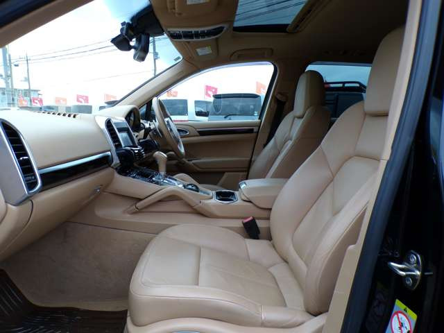 クロカンSUVのほかにもアルファード・エルグランド・セレナ・ステップワゴン・ヴォクシー・ヴェルファイア・オデッセイ・輸入車もポルシェカイエン ミニクロスオーバーオール4 キャプティバ等在庫しております