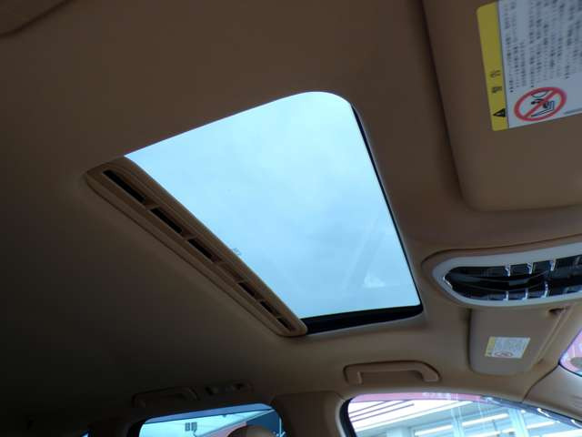 ★自社整備工場完備★メカニック3名★即日対応★セーフティーローダー(積載車)有り急なトラブルもご安心ください★修理や車検、鈑金もお任せください★万が一の事故の場合もお電話いただければご対応いたします★