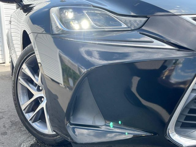 �y�O��LED�w�b�h���C�g�z�X�^�C���b�V���Ȍ����ڂ̎O��LED�w�b�h���C�g�𑕔���X�^�C�������łȂ��A��Ԃ̑��s�����E�ǍD�ň��S���Ă���肢�������܂��B