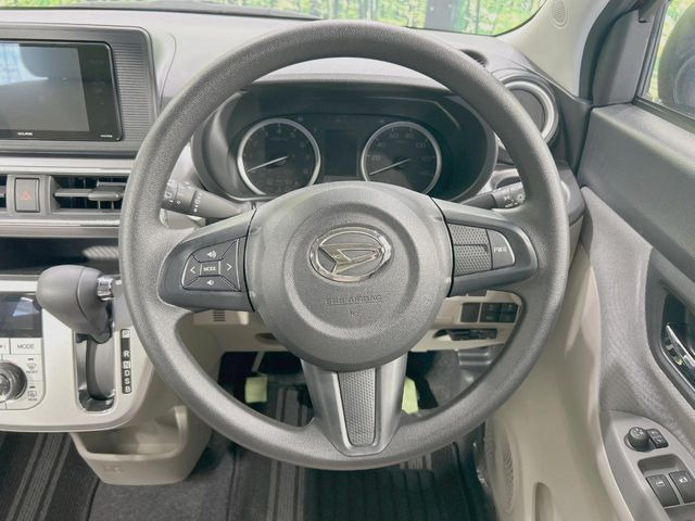 【ステアリングスイッチ】運転中、前方から目線をそらすことなく、オーディオ等の操作が可能な便利機能!安心&快適なドライブを演出してくれます♪