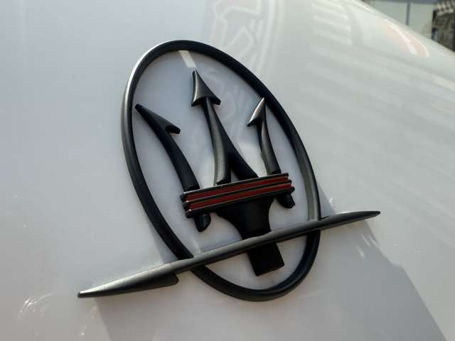 ハイパーフォージド22インチAW エアロ ローダウン 可変バルブ式マフラー 左ハンドル サンルーフ 黒革シート シートヒーター TV ナビ DVD Bluetooth バックカメラ ETC