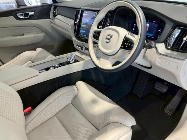 XC60ウルトラ B5 AWD 4WD