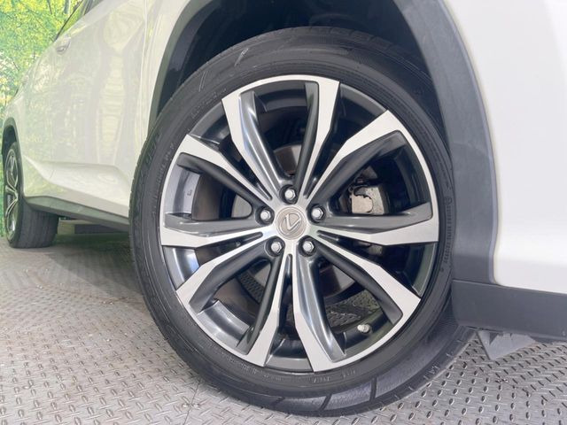 【純正20インチアルミホイール】外観にマッチした純正アルミホイールを装着しております。各種社外アルミホイールや、スタッドレスタイヤも取扱いしております。是非ご相談ください♪