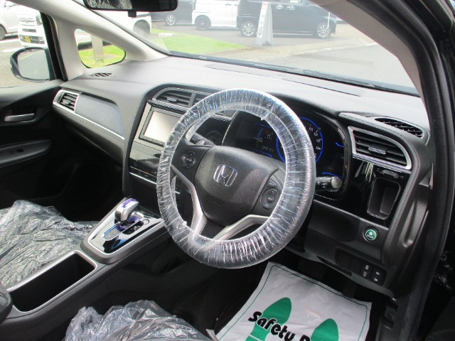 シャトル1.5 ハイブリッド X