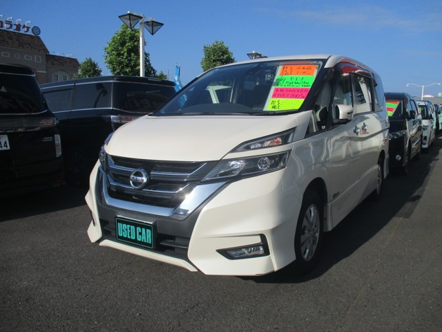 セレナ2.0 ハイウェイスター Vセレクション 4WD