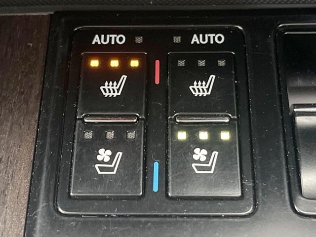 【前席+後席シートヒーター】寒い日に重宝するシートヒーターを後席にも装備!エアコンより早く温まってくれるので寒がりの人も安心ですね♪エアコンの温風は乾燥するから苦手、という方にもをおすすめです。