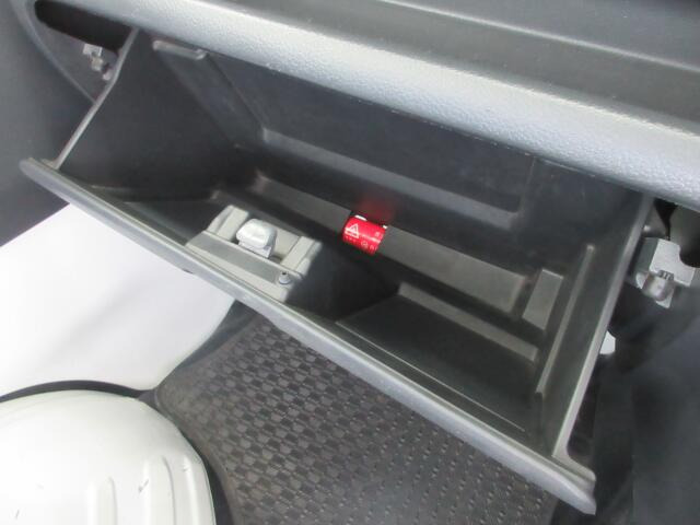 �Ԍ��ؓ��ꓙ���ވꎮ�����[�ł���O���[�u�{�b�N�X�ł��B