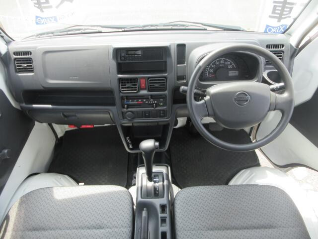 ���O���̐��|�E�{�f�B�R�[�e�B���O��CAR�N���[�j���O���Ǝ҂��{�H�������܂��̂ő�ϐ����B�I���b�N�X�����Ԃł݂͂Ȃ��܂ɉ��K�ȃh���C�u�����񑩁B