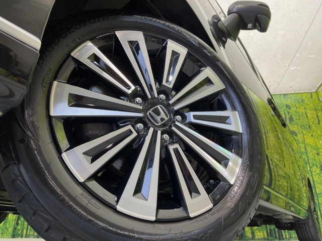 �y����17�C���`�A���~�z�C�[���z�O�ςɃ}�b�`���������A���~�z�C�[���𑕒����Ă���܂��B�e��ЊO�A���~�z�C�[����A�X�^�b�h���X�^�C�����戵�����Ă���܂��B���񂲑��k����������