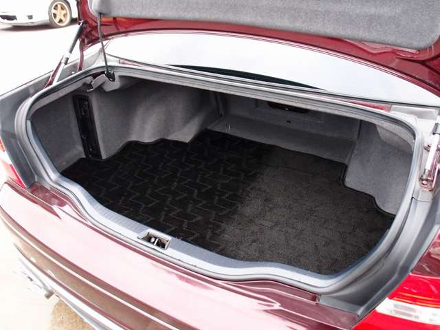 ���Ђ̓h�A�̃q���W����/�e�������/�t���A�}�b�g�ȂǁA�ׂ��ȏ����Y��ɃN���[�j���O�v���܂��B�V�Ԃ��낵���Ă̂悤�ȋP������ԗ������q�l�ɂ��[�Ԃ����Ē����܂��B�������̂��q�l�������S���Ă������������܂�