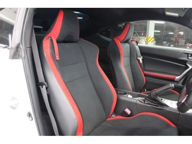 ���Ǝҗl�ւ̔̔��͂��f�肳���Ă��������܂��B �Ԍ������ԗ��̏ꍇ�́A�Ԍ����擾�������x�������z�ŕ\�����Ă���܂��B