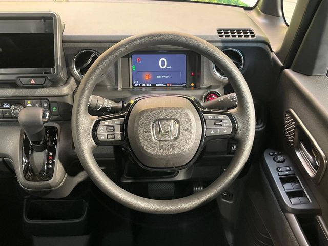 ステアリングも使用感が少なく、きれいな状態となっております♪