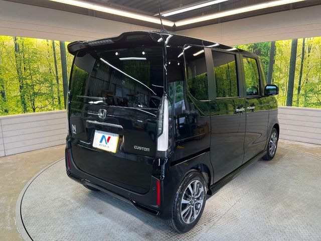 ☆全国のネクステージからお取り寄せが可能※!遠方の店舗に展示してあるクルマが気になる場合も、最寄りの店舗でご覧いただくことが可能です!是非私たちに要望をお聞かせください!※別途費用