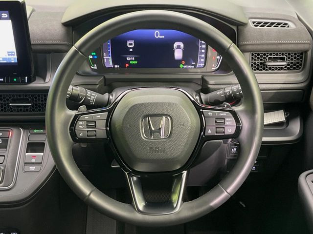 �y�����v�����X�e�A�����O�z�㎿�Ȋv���g�p���邱�ƂŁA��ɂ����������݂ƂĂ��^�]���₷���n���h���ł���