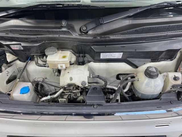 親切・丁寧な専門メカニックスタッフが応対!・車検・点検整備・事故等の修理などアフターサービスも安心。お車のカスタマイズもネクステージのサービススタッフまでご相談ください!