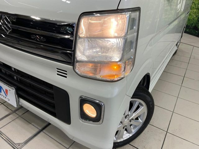 夜間や荒天時により良好な視界で安心な走行をご希望される方には【高輝度LEDヘッドライト】の取付がおすすめ!多くのお客様にご好評いただいております♪