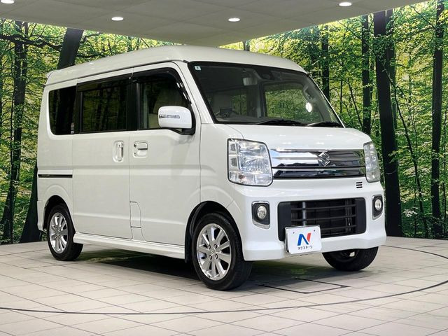 大好評のボディコーティング「弾スプラッシュコート」もご納車までに施工可能。通常のガラスコートと異なる、耐久年数6年の無機質ガラスコーティングが、ボディをキレイな状態に保ってくれます。