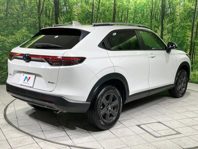 ☆全国のネクステージからお取り寄せが可能※!遠方の店舗に展示してあるクルマが気になる場合も、最寄りの店舗でご覧いただくことが可能です!是非私たちに要望をお聞かせください!※別途費用