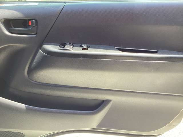 ���q������s�Ȃ��Ă���܂��B���p�Ԃ��畁�ʎԂǂ̂悤�Ȃ��Ԃł��������܂�!���薳���ł��̂ł��C�y�ɂ��\���t�����������܂���