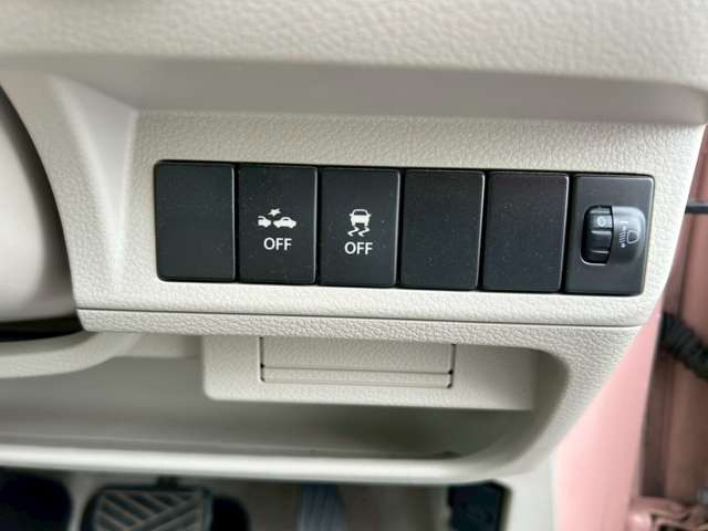 �y�Փˌy�����u�z���s���ɑO���̎ԗ�����F�����A�Փ˂������Ȏ��͌x��ƃu���[�L�ŏՓˉ���Ɣ�Q�y�����A�V�X�g�B�����S�Ƀh���C�u�����y���݂��������܂��B