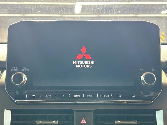 �y�����i�r�z�l�C�̏����i�r�𑕔����Ă���܂��B�i�r�̎g���₷���͂������A�I�[�f�B�I�@�\���[��!�L�����v�◷�s�͂������A�ʋ΂┃�����ȂǕ��i�̃h���C�u���y�����Ȃ�͂���