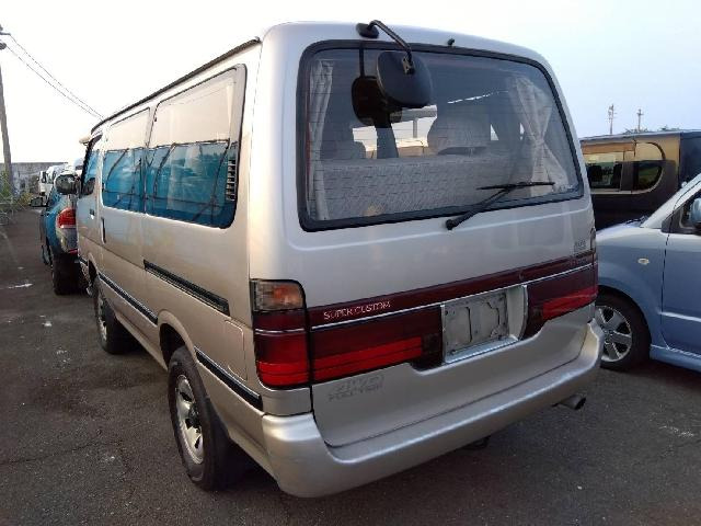 ハイエース3.0 スーパーカスタム セミミドルルーフ ディーゼル 4WD