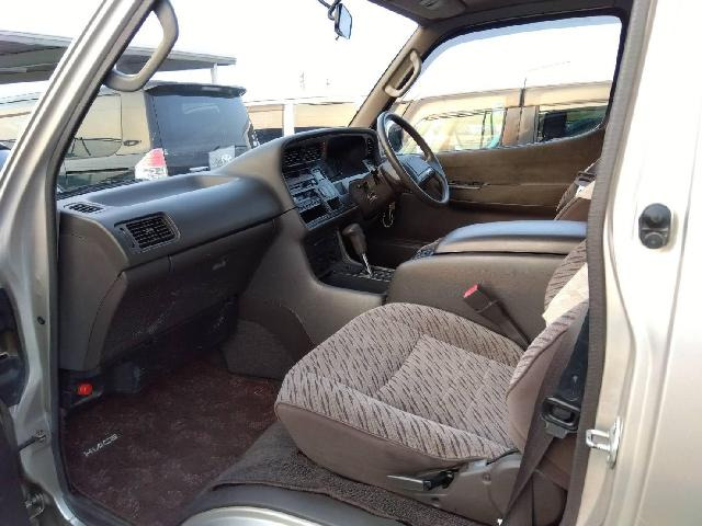 ハイエース3.0 スーパーカスタム セミミドルルーフ ディーゼル 4WD