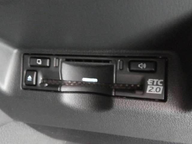 今では当たり前のETC♪最新2.0搭載☆高速道路も楽々通過!!