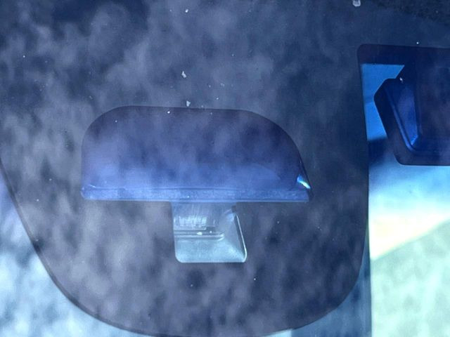 【シティブレーキアクティブシステム】低速走行中に前方の車両等を認識し、衝突しそうな時は警報とブレーキで衝突回避と被害軽減をアシスト。より安全にドライブをお楽しみいただけます。