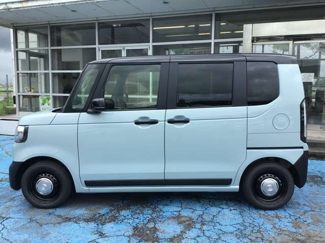 N-BOXジョイ 2トーン