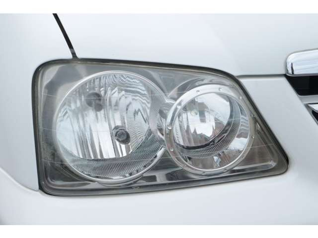 全車両ヘッドライトは磨いてあります!年式も新しく感じますよ♪