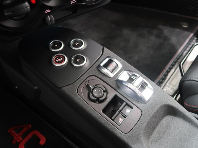 �C�ɂȂ�ӏ���A�摜�̃��N�G�X�g�Ȃǂ��C�y�ɃI�[�g�X�e�[�W�����̃v���~�A���J�[���X�^�b�t�ɂ��₢���킹���������BTEL:043-301-4980