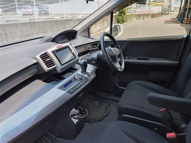 フリードハイブリッド1.5 ジャストセレクション