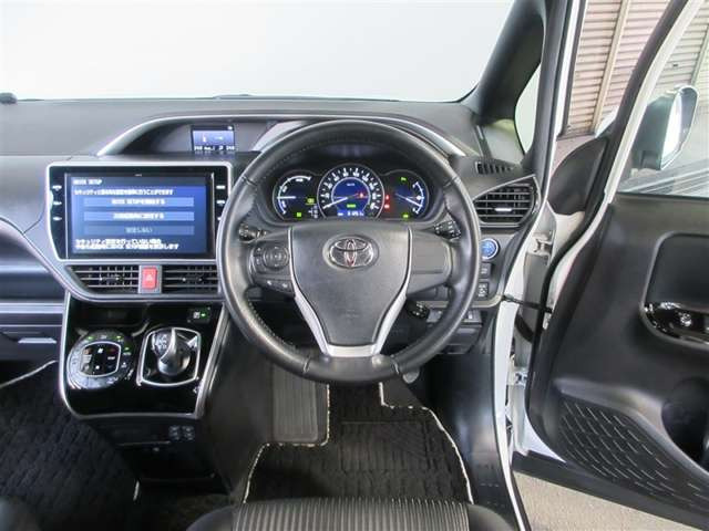 ヴォクシー1.8 ハイブリッド ZS 煌II