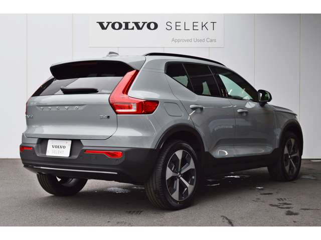 XC40ウルトラ B4 AWD ダークエディション 4WD