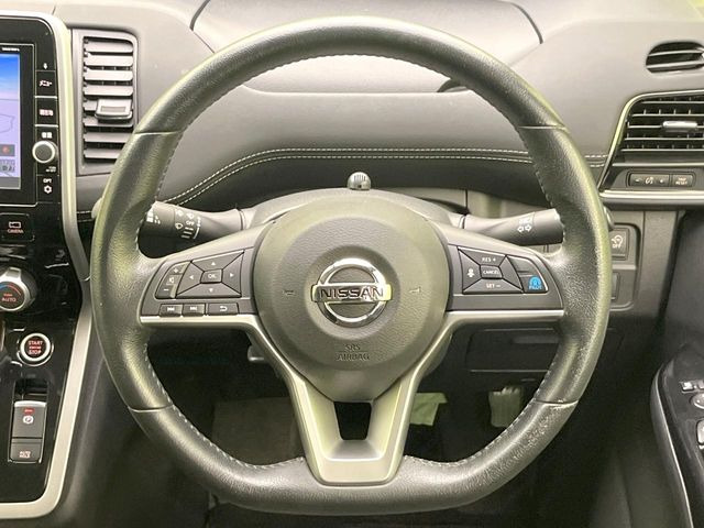 �y�����v�����X�e�A�����O�z�㎿�Ȋv���g�p���邱�ƂŁA��ɂ����������݂ƂĂ��^�]���₷���n���h���ł���