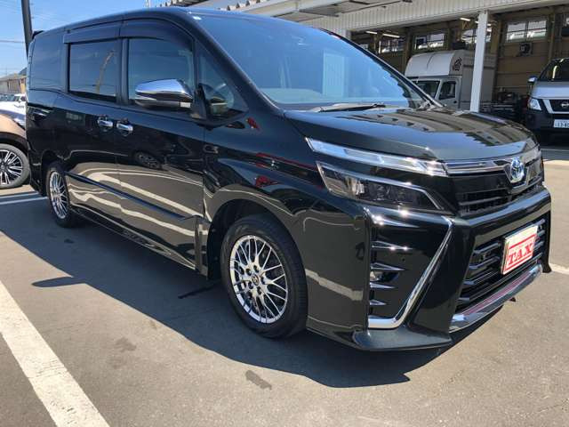 ヴォクシー1.8 ハイブリッド ZS 煌III