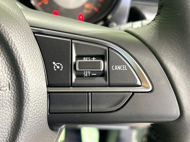 �y�N���[�Y�R���g���[���z�������H�����N���N���s�B�A�N�Z���𗣂��Ă���葬�x�ő��s���ł��A�������^�]���̕��S���y��!�����E�������ȒP�ȃX�C�b�`����Œ����ł��܂��B