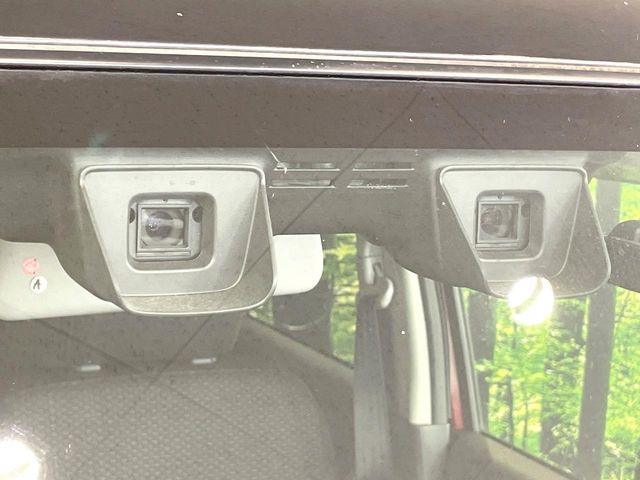 【スズキ セーフティサポート】走行中に前方の車両等を認識し、衝突しそうな時は警報とブレーキで衝突回避と被害軽減をアシスト。より安全にドライブをお楽しみいただけます。