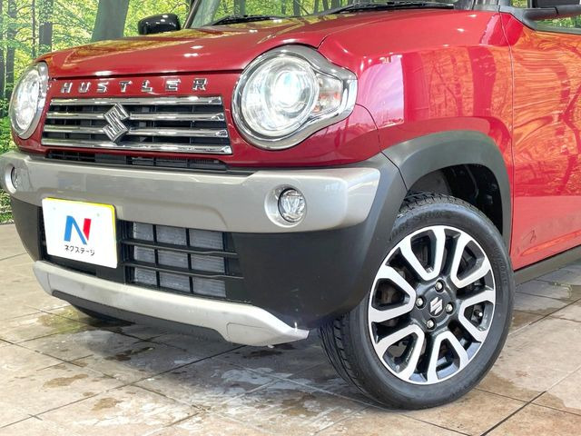 【HIDヘッドライト】非常に明るく前方を照らしてくれるので、悪天候や夜間の走行時も視界良好で安心してお乗りいただけます。