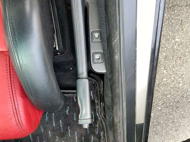 �C�ɂȂ邨�Ԃ�����܂�����E�̓d�b�ԍ����璼�ڂ��X�ɂ��₢���킹���������B�x�����@����ԗ����A��Ԃ܂łȂ�ł������������Ē����܂��B�X�^�b�t�ꓯ���A�����҂����Ă���܂��B