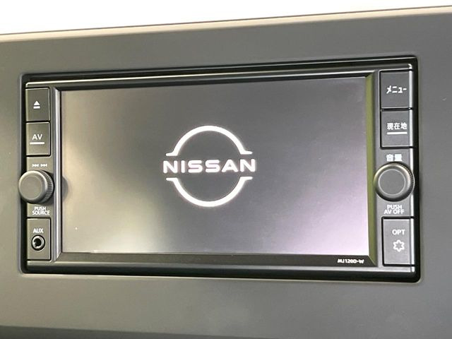 �y�����i�r�z�l�C�̏����i�r�𑕔����Ă���܂��B�i�r�̎g���₷���͂������A�I�[�f�B�I�@�\���[��!�L�����v�◷�s�͂������A�ʋ΂┃�����ȂǕ��i�̃h���C�u���y�����Ȃ�͂���