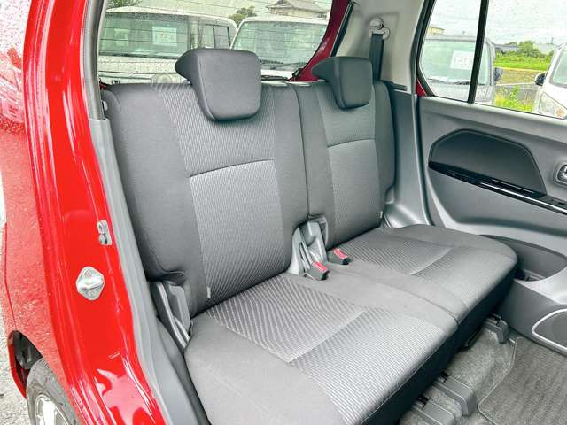 当店では厳選したお車を毎月100台以上の仕入れを行ない、お得な価格で皆様にご提供させて頂いております♪